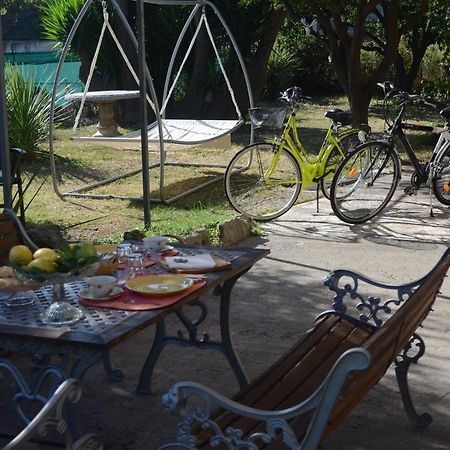 Calicantus Bed And Breakfast Albenga Kültér fotó